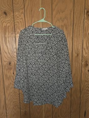 Black and White Patterned Women's Blouse - Lightweight Long Sleeve Top